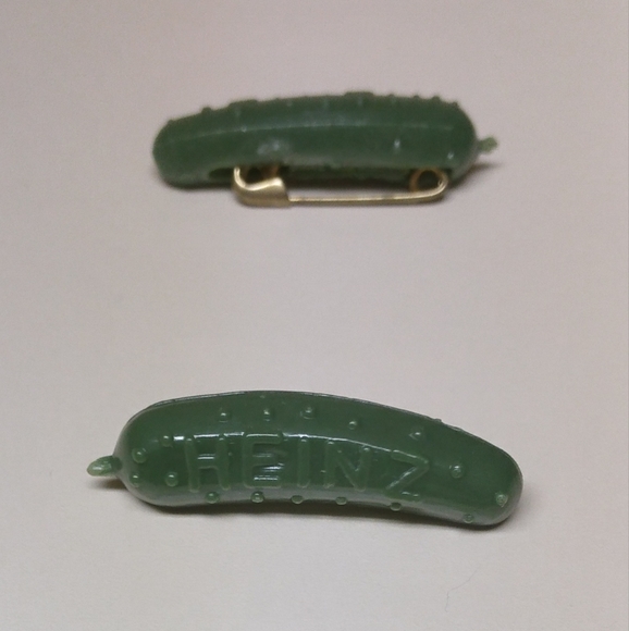 Vintage Heinz Pickle Pins (set of 2) - Picture 4 of 5